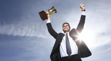 5 خطوات بسيطة لتعزيز الرزق والنجاح في حياتك.. لا تضيعها!