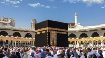 رحلات العمرة: أربعة شروط جديدة لإقامة المعتمرين في مكة والمدينة المنورة