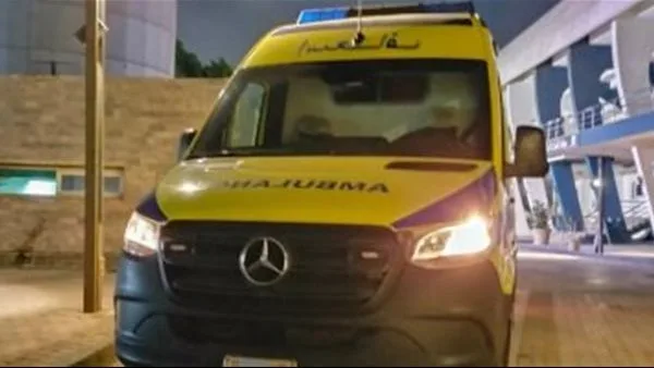 مصرع فرد وإصابة 14 آخرين جراء انقلاب حافلة صغيرة في بني سويف