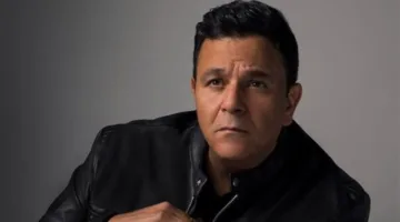 محمد فؤاد يذهل معجبيه بإصدار قوي في ألبوم الصيف