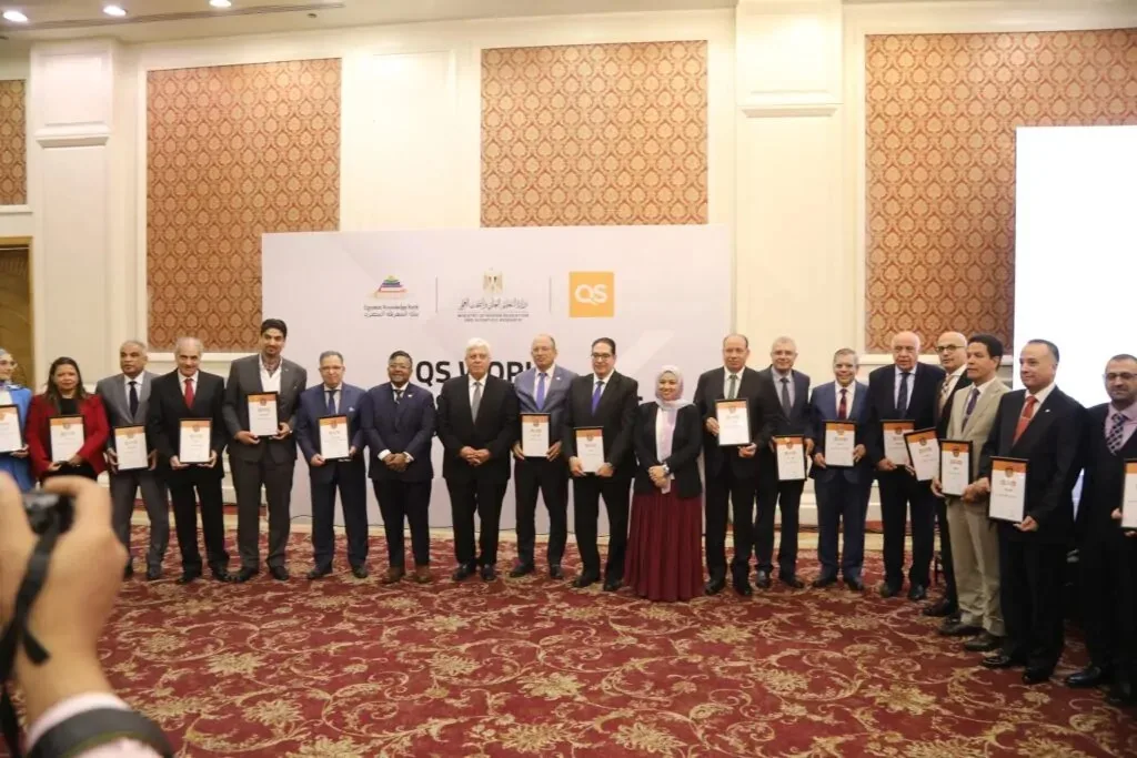 وزير التعليم العالي يكرم 20 جامعة مصرية ضمن تصنيف QS لعام 2025