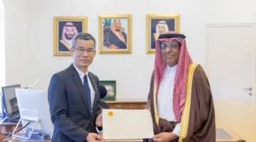 خادم الحرمين الشريفين receives a written message from the President of the Socialist Republic of Vietnam.