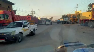 مأساة المنوفية قد تعود مرة أخرى.. سكان الصف يطلبون من محافظ الجيزة التحرك لوقف فوضى الشاحنات على طريق 21 الصف – حلوان.