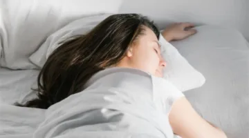 ما هو الرابط بين استهلاك الجبن ونوعية النوم؟ دراسة تكشف النقاب عن ذلك