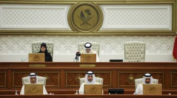 في جلسته النهائية، مجلس الشورى يؤكد إدانته للهجوم الصاروخي على قاعدة العديد ويستعرض مجموعة من التقارير.