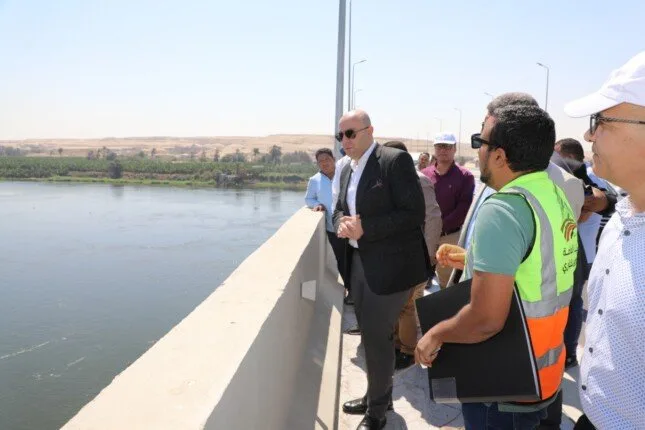 محافظ بني سويف: محور الفشن الحر يخفف معاناة السكان بين ضفتي النيل الشرقية والغربية