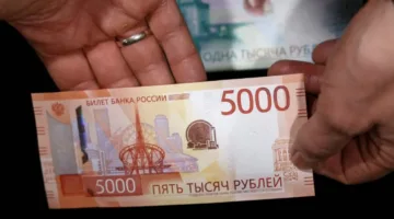 الاستخدام بالروبل الروسي: هل يمكن أن يكون حلاً لأزمة الديون في مصر؟