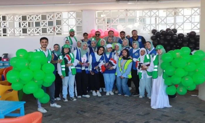 احتفالاً بذكرى 30 يونيو.. متطوعون ينشرون الفرح بين أطفال الإسكندرية
