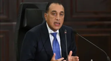 رئيس الوزراء يشدد على ضرورة اتخاذ تدابير فعّالة لإعادة هيكلة الديون العالمية.