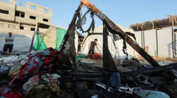 ارتفاع عدد الشهداء في غزة إلى 97 جراء الغارات الإسرائيلية التي استهدفت مخيمات النازحين ومناطق مدنية ومقهى ومنازل.