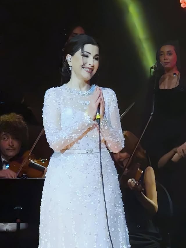 اللون الأبيض رمز النقاء والسلام (إنستغرام)