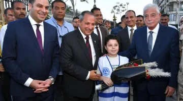 مستشار رئيس الجمهورية ومحافظ بورسعيد يطلقان المرحلة الثالثة من الممشى السياحي