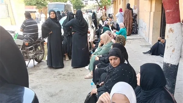 الامتحانات الثانوية العامة: انخفاض حالة 5 طلاب وطالبة نتيجة تشنجات أثناء الامتحانات في الشرقية. الامتحانات الثانوية العامة: انخفاض حالة 5 طلاب وطالبة نتيجة تشنجات أثناء الامتحانات في الشرقية.