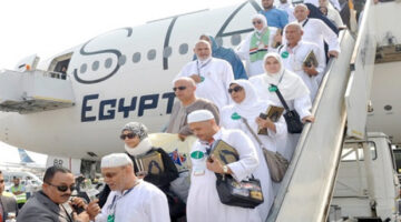 مصر للطيران تنظم 17 رحلة غدًا لعودة حجاج بيت الله الحرام.