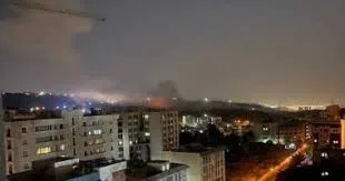 عاجل: التلفزيون الإيراني يعلن عن وفاة داود شخيان، قائد دفاع الجوي للحرس الثوري