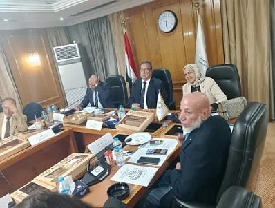 الضرائب: نسعى لإزالة كافة العقبات التي تواجه المصانع والشركات للاستفادة من التسهيلات الضريبية الحديثة. الضرائب: نسعى لإزالة كافة العقبات التي تواجه المصانع والشركات للاستفادة من التسهيلات الضريبية الحديثة.