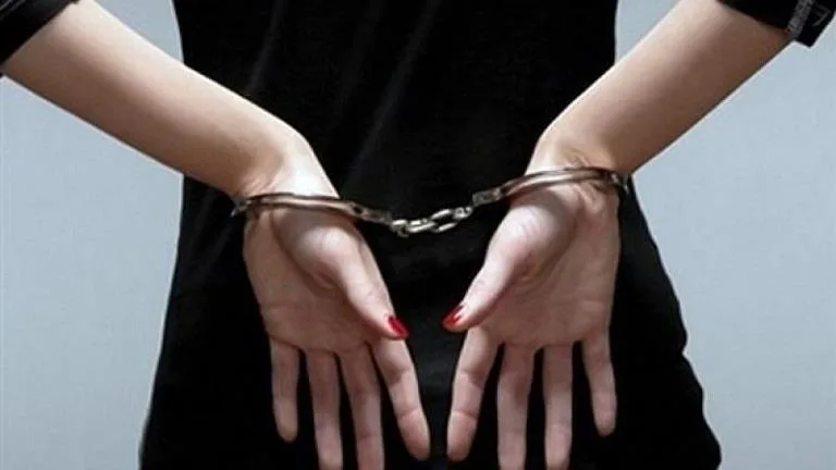 بعد انتشار فيديو الحادثة.. وزارة الداخلية توضح حقيقة اعتداء أولياء الأمور على معلمة رفضت السماح بالغش في امتحانات الثانوية