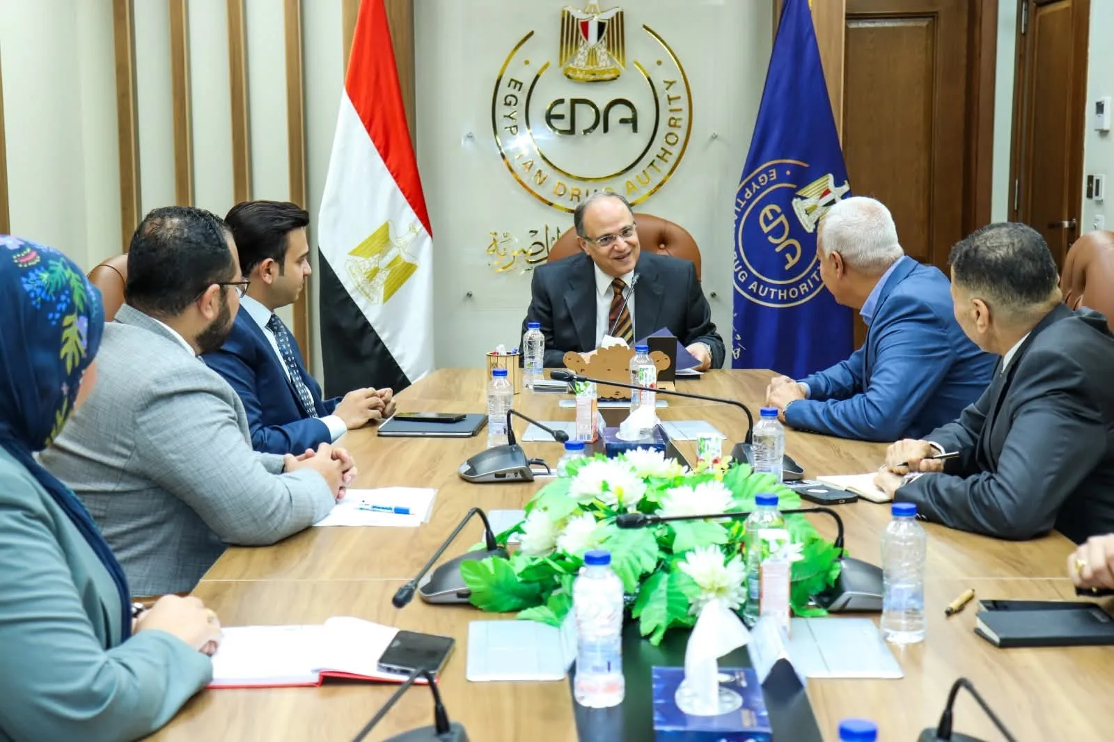 رئيس هيئة الدواء المصرية يُعقد اجتماعاً مع وفد شركة جمجوم فارما.
