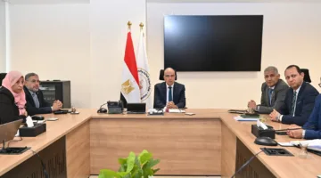 وزير الري يتابع وضع نهر النيل وروافده وجهود إزالة الاعتداءات عليه