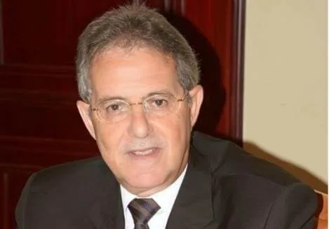 نائب رئيس المصرف المتحد السابق: انخفاض الدولار عالميًا لن يؤثر على السوق المحلية.. والديون الأميركية سبب توقعات التراجع نائب رئيس المصرف المتحد السابق: انخفاض الدولار عالميًا لن يؤثر على السوق المحلية.. والديون الأميركية سبب توقعات التراجع