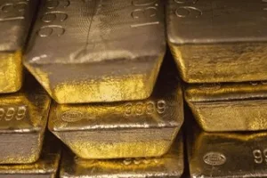 الذهب يواصل صعوده ويستعد لتحقيق أرباح أسبوعية بدعم من تراجع البيانات الاقتصادية الأمريكية.
