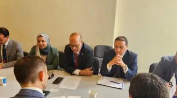 وزير العمل يستقبل وفد “المنظمة الدولية لرجال الأعمال” في جنيف