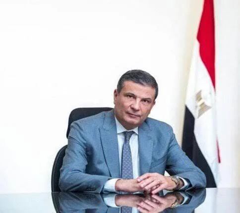 وزير الزراعة يناقش مع رئيس “الخدمات البيطرية” استراتيجيات الوقاية لحماية الثروة الحيوانية من الأمراض العابرة للحدود