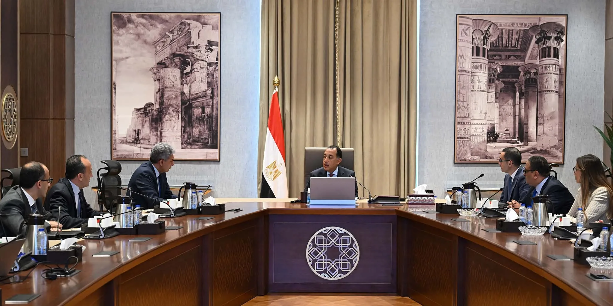 مدبولي”: تقديم فرص استثمارية واعدة في مجالي السياحة والآثار لتحقيق قفزة في الاستثمارات الأجنبية المباشرة. مدبولي”: تقديم فرص استثمارية واعدة في مجالي السياحة والآثار لتحقيق قفزة في الاستثمارات الأجنبية المباشرة.
