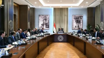 “البوصلة نيوز” تكشف تفاصيل لقاء حاسم لإلغاء ضريبة الأرباح الرأسمالية على معاملات البورصة واستبدالها بضريبة الدمغة.