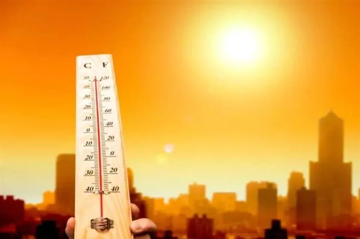 “الأرصاد الجوية”: استمرار الطقس الحار غداً الخميس وتحذيرات من تدنٍّ كثيف في الرؤية شمال البلاد “الأرصاد الجوية”: استمرار الطقس الحار غداً الخميس وتحذيرات من تدنٍّ كثيف في الرؤية شمال البلاد