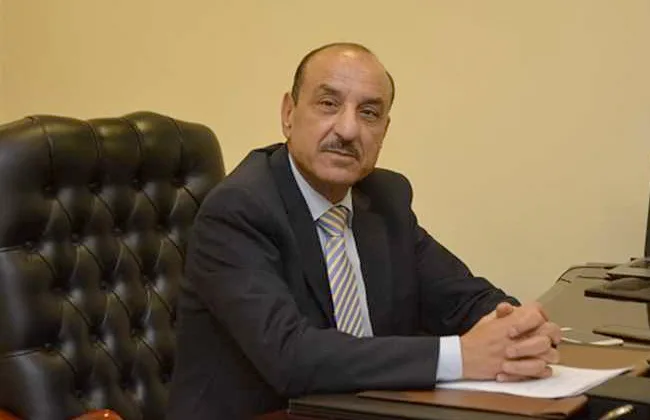 رئيس بنك التنمية الصناعية السابق: استمرار النزاع بين إسرائيل وإيران يشكل خطرًا على الجنيه ويؤثر سلبًا على الميزان التجاري المصري.