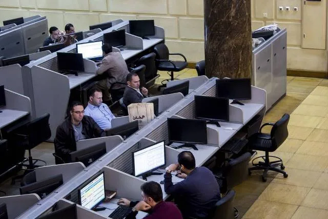 المؤشر الرئيسي للبورصة ينخفض بشكل طفيف بنسبة 0.2% في بداية التداولات المؤشر الرئيسي للبورصة ينخفض بشكل طفيف بنسبة 0.2% في بداية التداولات