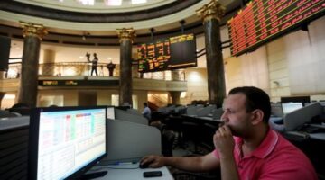 تراجع مؤشرات البورصة بنسبة 1.02% في نهاية جلسة الثلاثاء.. و”السوق” يفقد 30 مليار جنيه