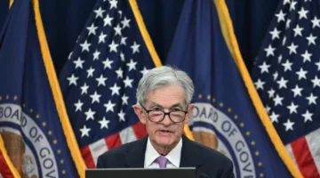 توقعات بإبقاء الفيدرالي الأمريكي على أسعار الفائدة وسط قلق من التضخم وتصاعد التوترات العالمية.