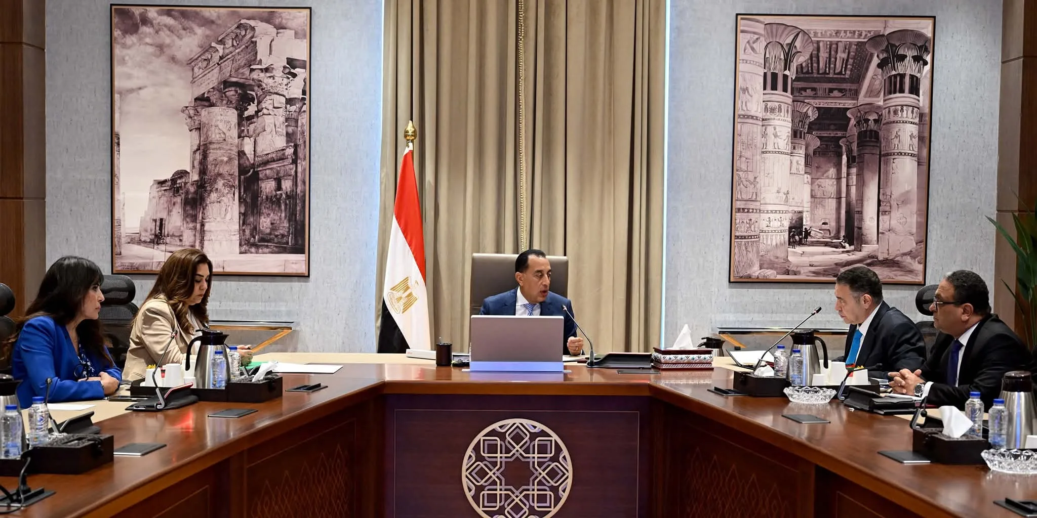 رئيس الوزراء يشرف على مشروعات البحر الأحمر ويأمر بتحسين كفاءة محطة مياه اليسر رئيس الوزراء يشرف على مشروعات البحر الأحمر ويأمر بتحسين كفاءة محطة مياه اليسر