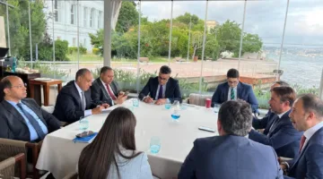 وزير الخارجية يناقش في إسطنبول تعزيز الاستثمارات التركية في مصر وزيادة التبادل التجاري بين البلدين