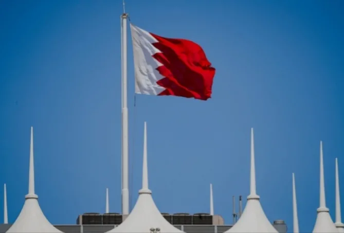 البحرين تعبر عن تضامنها ودعمها لدولة قطر بعد الاعتداء الإيراني على أراضيها. البحرين تعبر عن تضامنها ودعمها لدولة قطر بعد الاعتداء الإيراني على أراضيها.