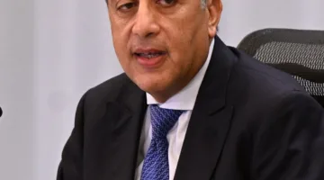 رئيس الوزراء يبارك الرئيس السيسي بمناسبة العام الهجري الجديد ويؤكد الالتزام باستمرار جهود البناء والتنمية.