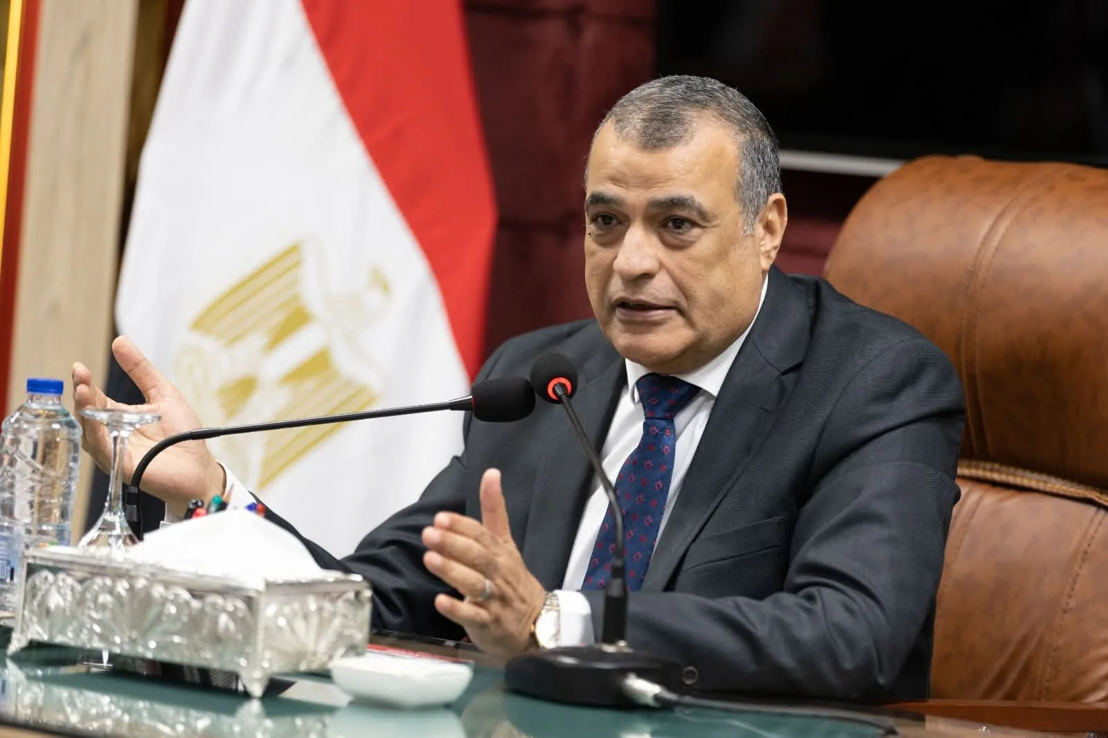 وزير الإنتاج الحربي: خطة الوزارة ترتكز على الشراكات الشاملة وتبني تكنولوجيات التصنيع الحديثة محلياً. وزير الإنتاج الحربي: خطة الوزارة ترتكز على الشراكات الشاملة وتبني تكنولوجيات التصنيع الحديثة محلياً.