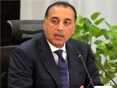 “مدبولي” يراقب تقدم تنفيذ المشاريع وفرص الاستثمار في محافظة دمياط