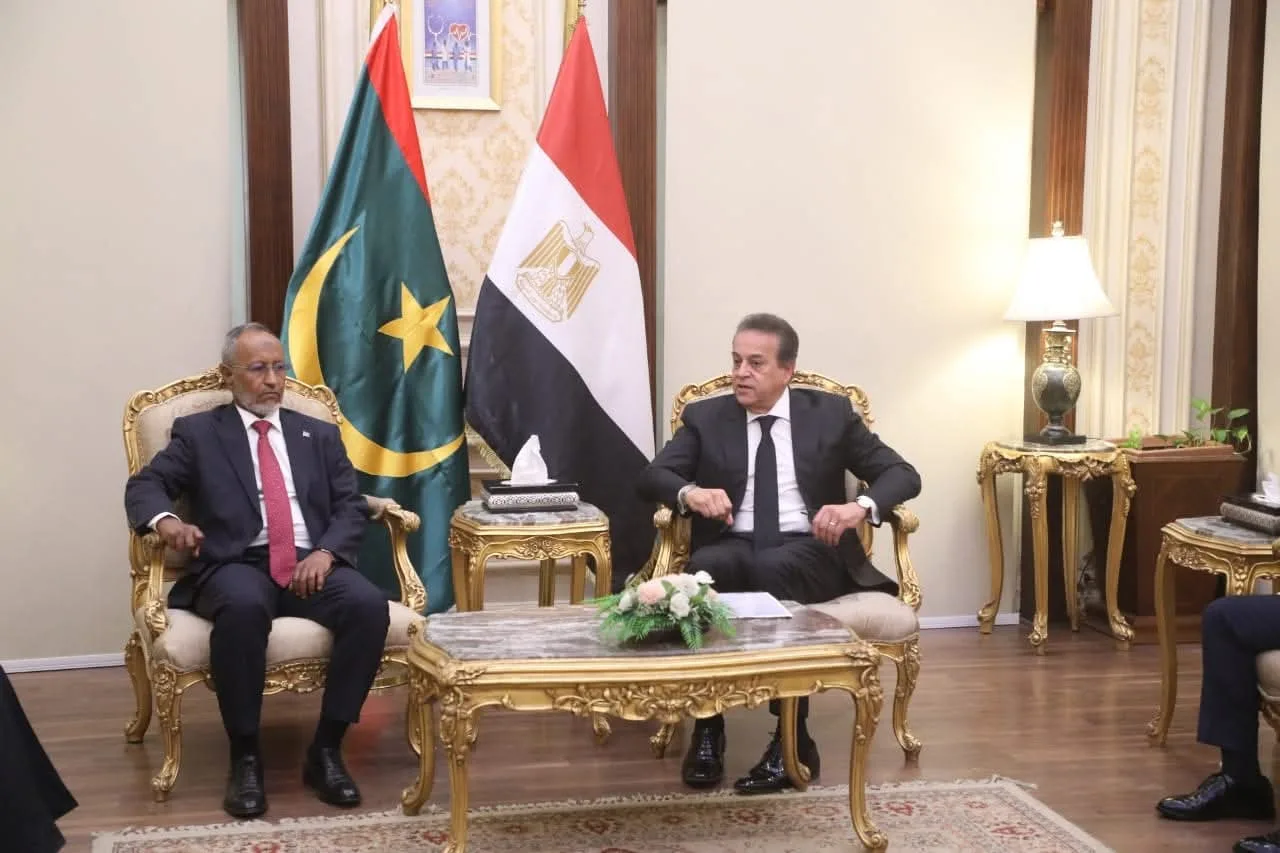 وزير الصحة يتناقش مع نظيره الموريتاني لتعزيز التعاون في المجال الصحي