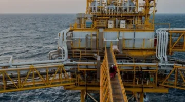 انخفاض أسعار النفط بنسبة 6% عند الإغلاق