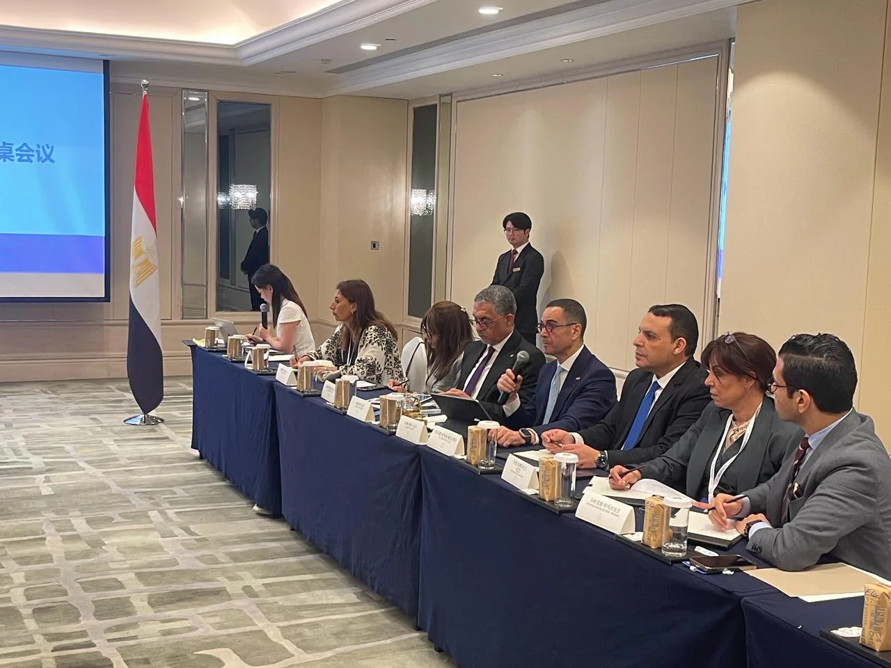 “وزير الاستثمار”: مصر تصبح محوراً إقليمياً لإنتاج وتصدير السيارات الكهربائية “وزير الاستثمار”: مصر تصبح محوراً إقليمياً لإنتاج وتصدير السيارات الكهربائية