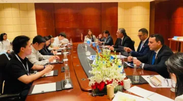 وزير الاستثمار يشارك في فعاليات المائدة المستديرة لصناعات التعدين والبتروكيماويات بالصين