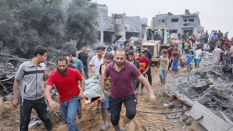 صحة غزة: النظام الصحي في القطاع يتداعى.. والجرحى يُعالجون في الشارع