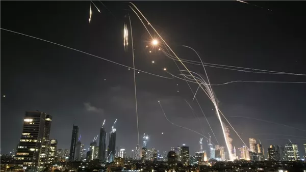 زيادة عدد القتلى والجرحى نتيجة الغارات الإيرانية على وسط إسرائيل إلى 97 شخصاً زيادة عدد القتلى والجرحى نتيجة الغارات الإيرانية على وسط إسرائيل إلى 97 شخصاً