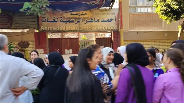 احتجاز عامل بتهمة قتل زوجته خنقًا في البحيرة لمدة 4 أيام خلال التحقيقات احتجاز عامل بتهمة قتل زوجته خنقًا في البحيرة لمدة 4 أيام خلال التحقيقات