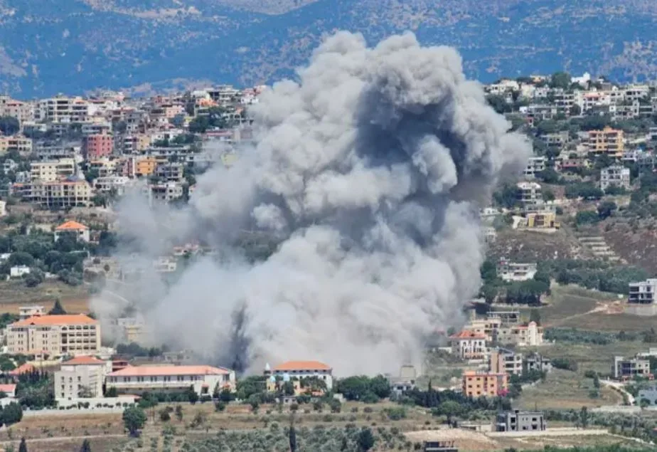 سرايا القدس تعلن عن استهداف مركبة عسكرية إسرائيلية بعبوة ناسفة قوية في خان يونس سرايا القدس تعلن عن استهداف مركبة عسكرية إسرائيلية بعبوة ناسفة قوية في خان يونس