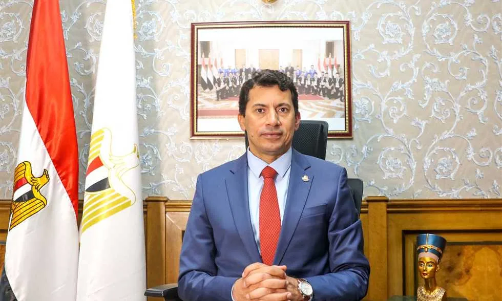 وزير الرياضة: أُشيع أنني أنوي إقالة الخطيب.. ونعمل على تحقيق التوازن بين الأهلي والزمالك.