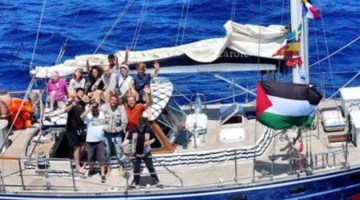 إسرائيل تطرد 6 نشطاء من سفينة مادلين بعد احتجاز دام عدة أيام